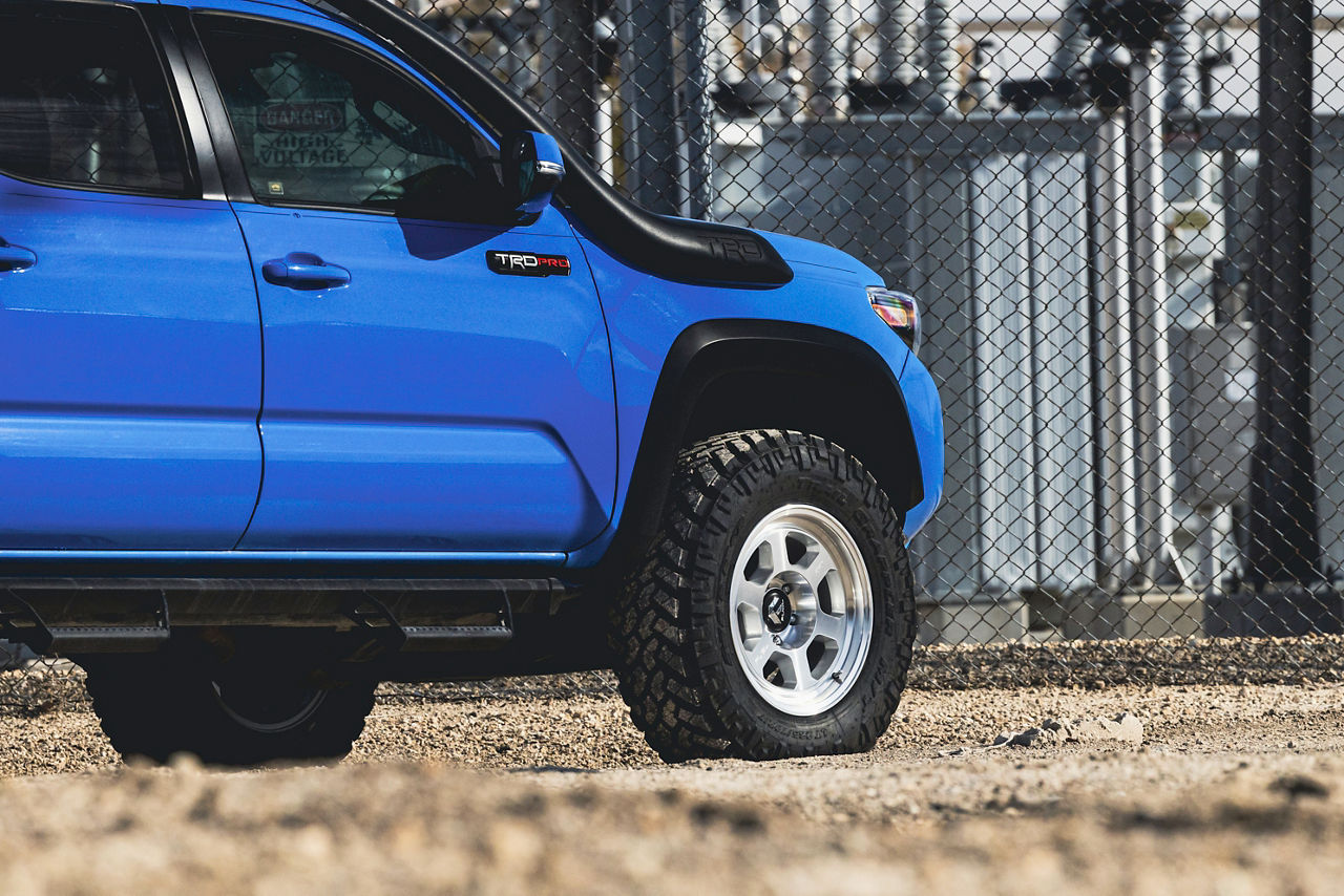 taco 2019 Toyota Tacoma - Fuel HYPE - Machined | Fuel Off-Road Wheels